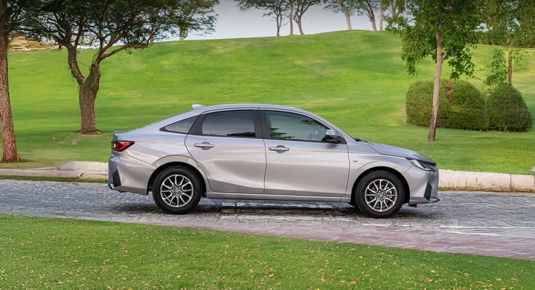 الكونسول الوسطي وتفاصيل ناقل الحركة