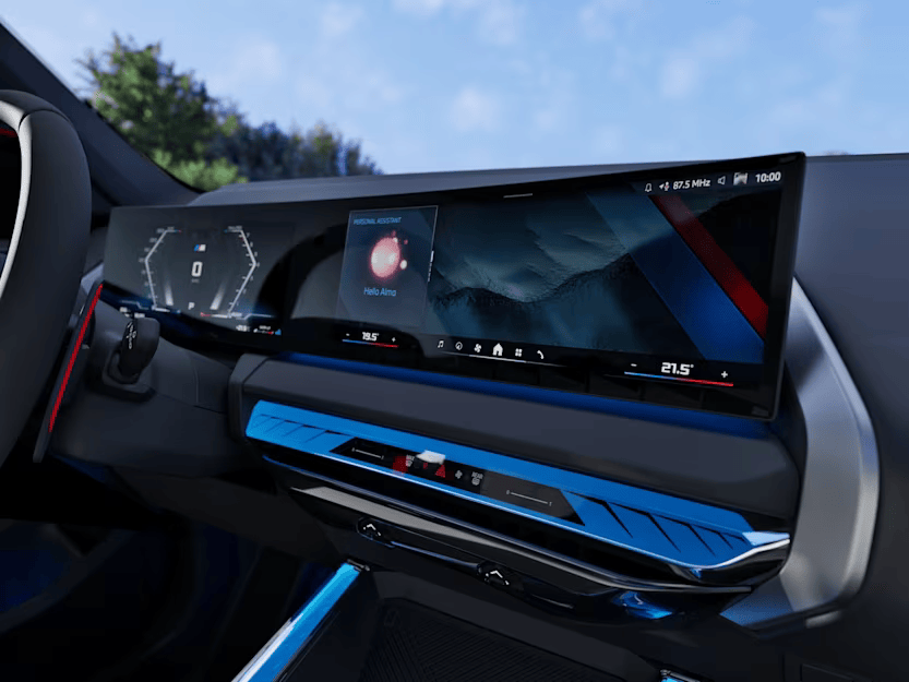 الشاشة المنحنية الجديدة في بي إم دبليو X3